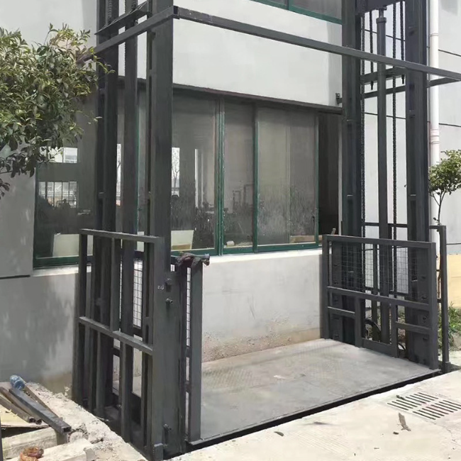 武冈5吨室外升降货梯